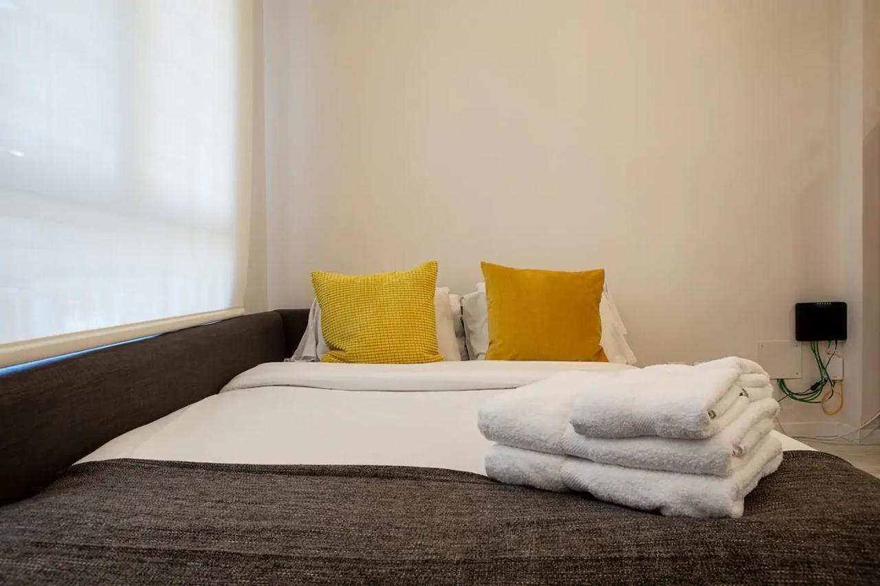 Ferienwohnung Charming Ribera Del Manzanares Madrid Exterior foto